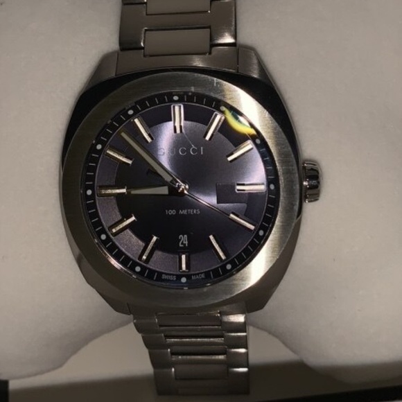 Gucci watch - Picture 2 of 3